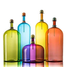 A simple way to judge the quality of colored wine bottles A simple way to judge the quality of colored wine bottles